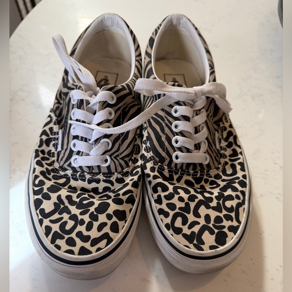 Vans Womens Era Safari Animal Print Sneakers Shoes Size 8 Zebra cheetah Jaguar - Picture 2 of 7